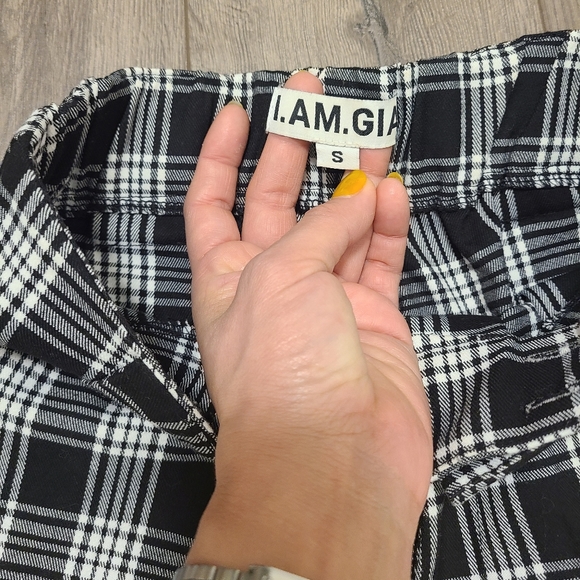 I. Am. Gia. Pants black and white. - Picture 6 of 8